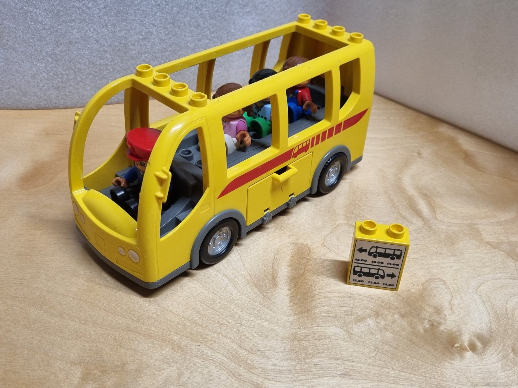 Lego Kit di costruzioni: LEGO Duplo Schulbus – Usato da Basadingen venduto da tot_59zf 4