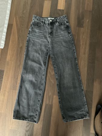 Jeans Damen schwarz Grösse 36 guter Zustand