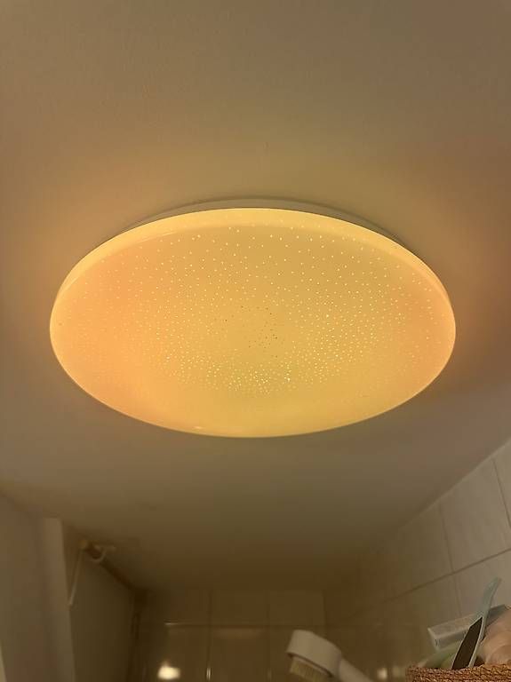 Lampadari & plafoniere: Deckenleuchte Neuwertig mit Fernbedienung  – Usato da Flüh venduto da sar_6c26 2