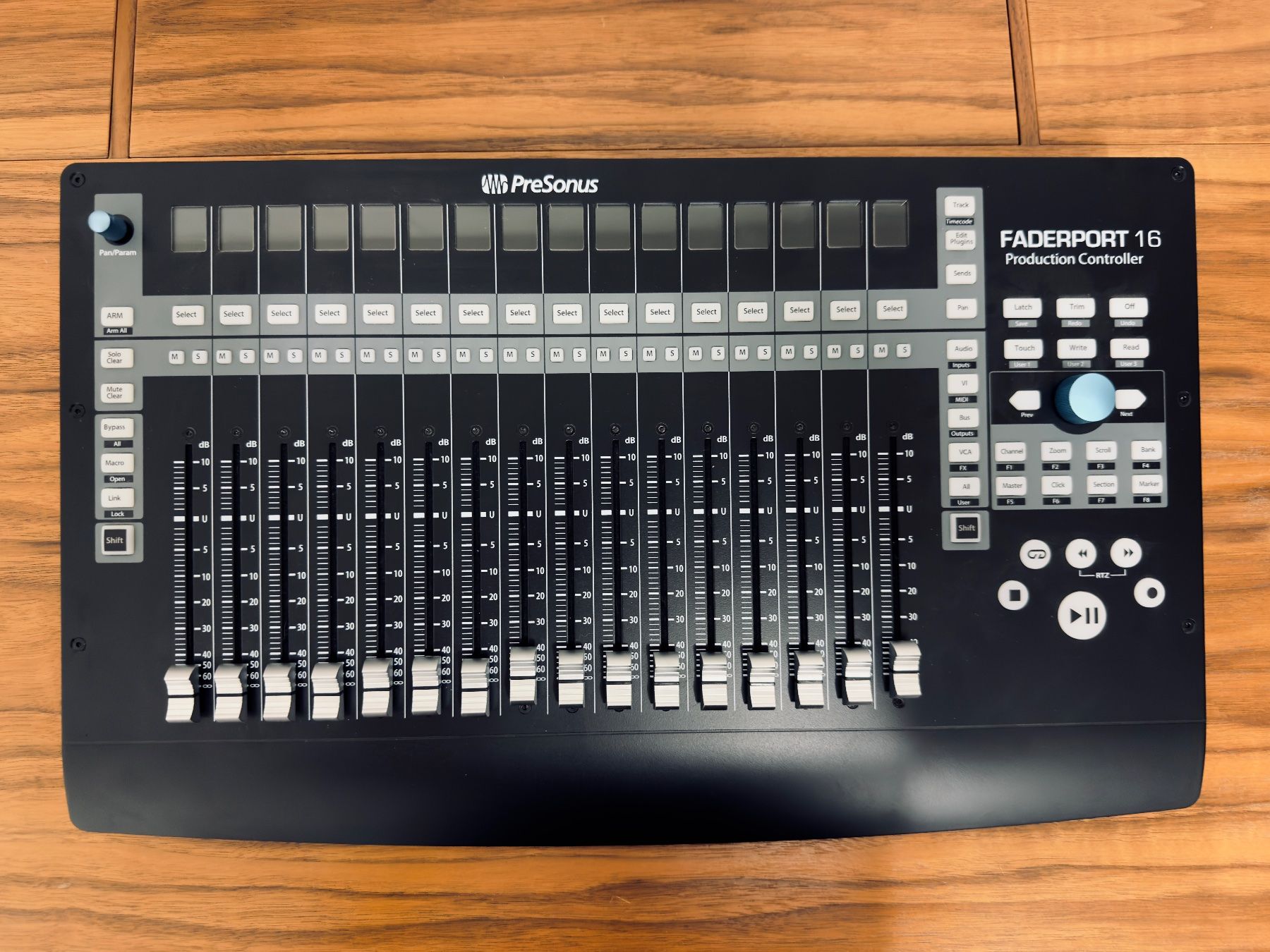 Mischpulte: Presonus Faderport 16 – Gebraucht aus Luzern von me9_9h8x