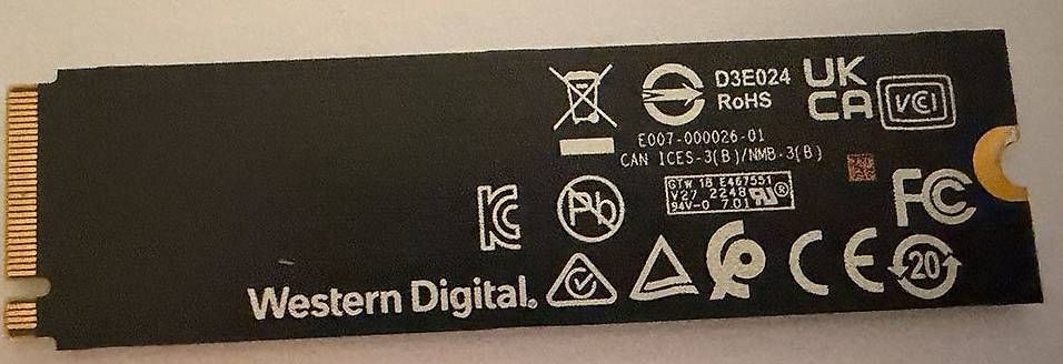 Dischi rigidi: 1 WD_BLACK SN770 NVM SSD, 2.0TB – Usato da Ittigen venduto da mar_m9sk 1