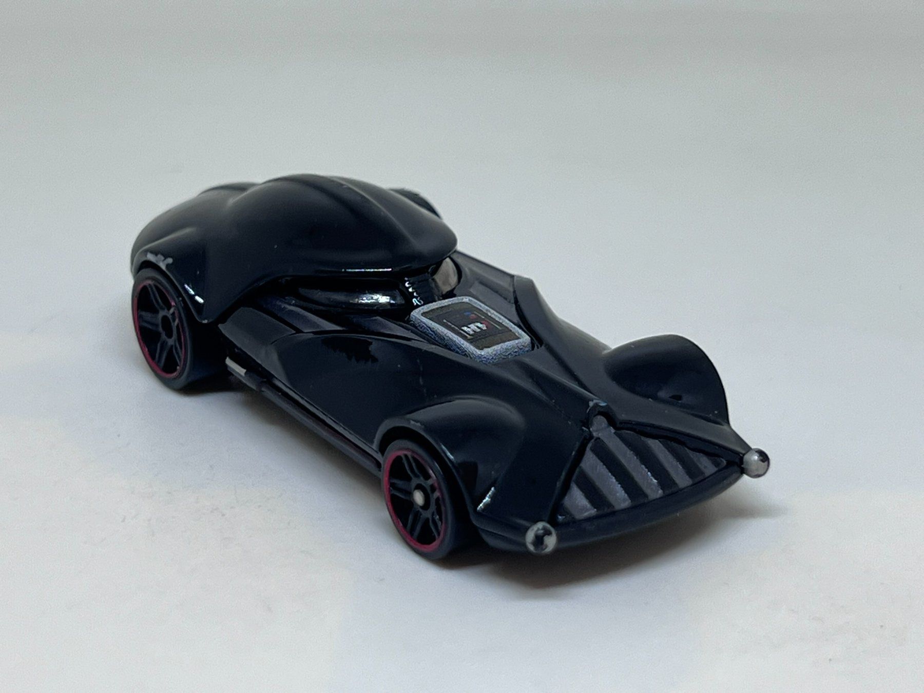 Hot Wheels Voitures modèles: Hot Wheels Darth Vader #604 – D'occasion à Wildegg par LaaBoutique