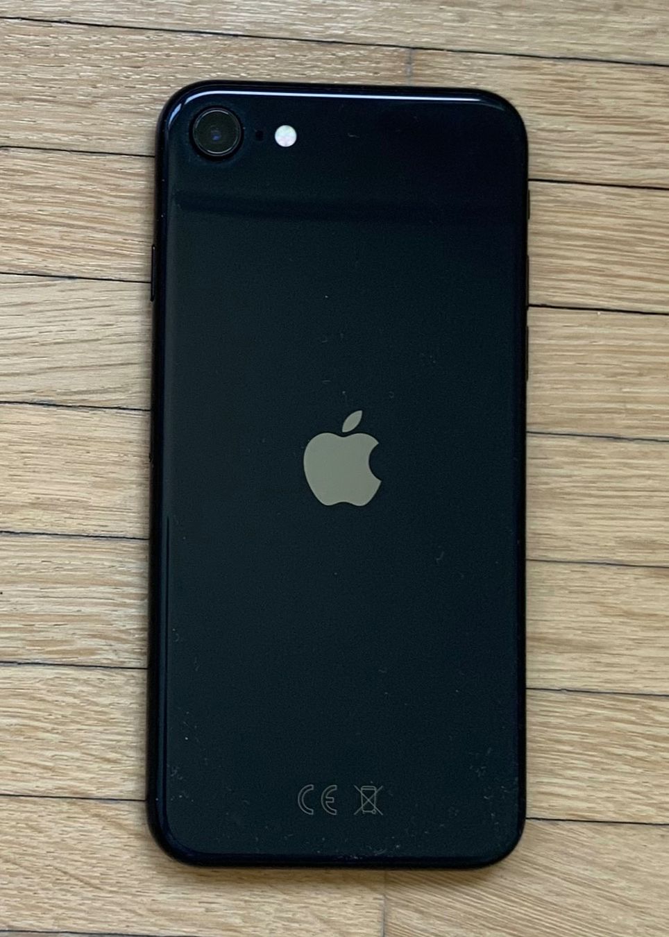 Apple Telefoni cellulari / Smartphones: iPhone SE Gen.2 (2020) schwarz 64 GB – Usato da Rüti ZH venduto da Mazsola777 1
