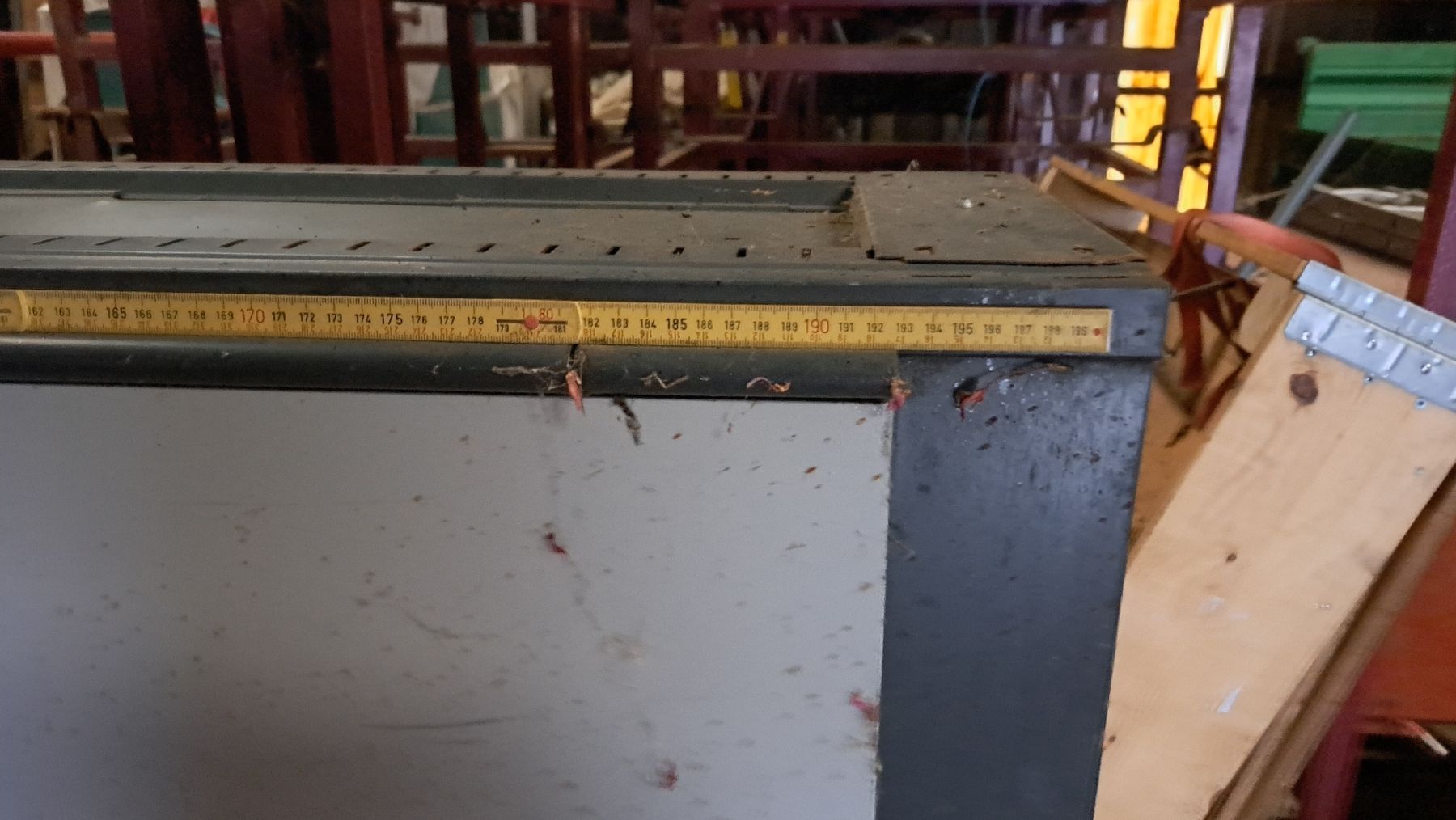 Armoires: Metalschrank  – D'occasion à Röthenbach Herzogenbuchsee par Tina480 3