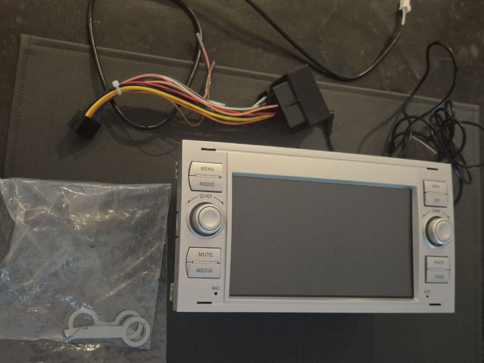 Radio: Autoradio mit Navigation und Bluetooth-Funktion – Usato da Bad Zurzach venduto da dau_m8gm 3