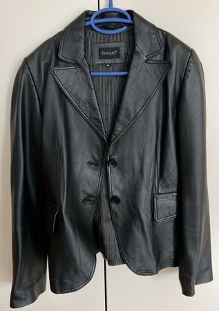 Schwarze Echtlederjacke in top Zustand, 38