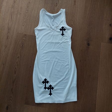 Kurzes Kleid Grösse XS, neu