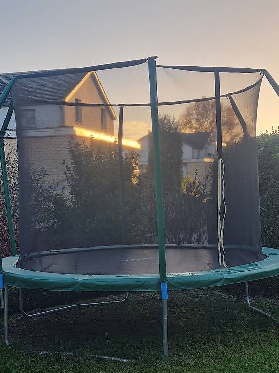 Trampolines: 305cm Trampolin – D'occasion à Binningen par Anja061 1
