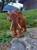 kleiner Elefant aus Holz