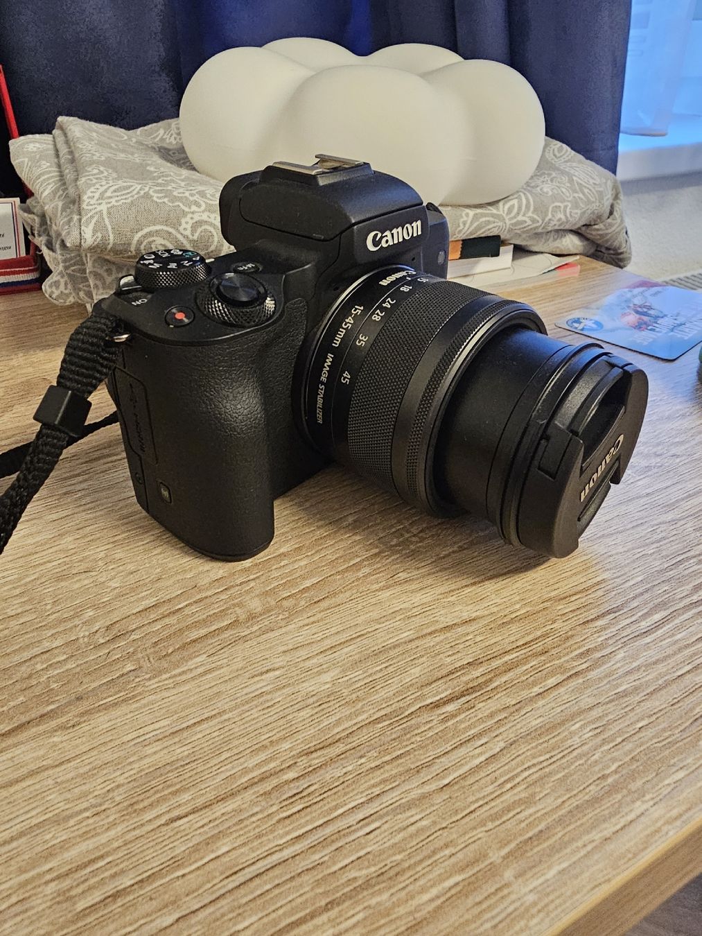 Canon Fotocamera: Canon EOS M50 Kit 15-45mm SUPER Zustand – Usato da Saas Grund venduto da ema_r2mb