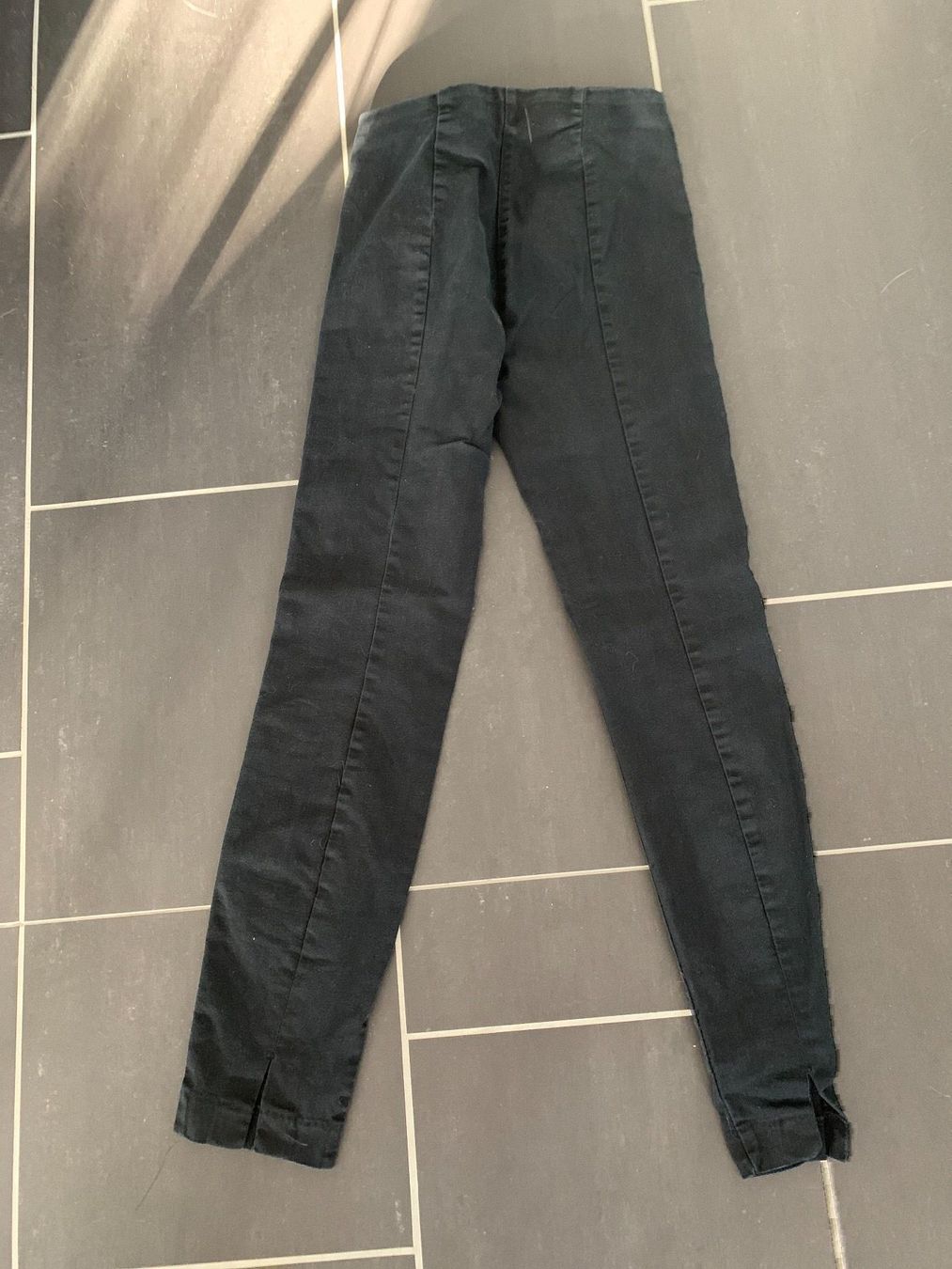 H&M Pantaloni: Hose H&M gr 34 – Usato da Oberweningen venduto da Jogi2 2