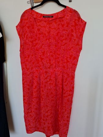 Robe Soie Comptoir des cotonniers taille 36 38  rose et roug
