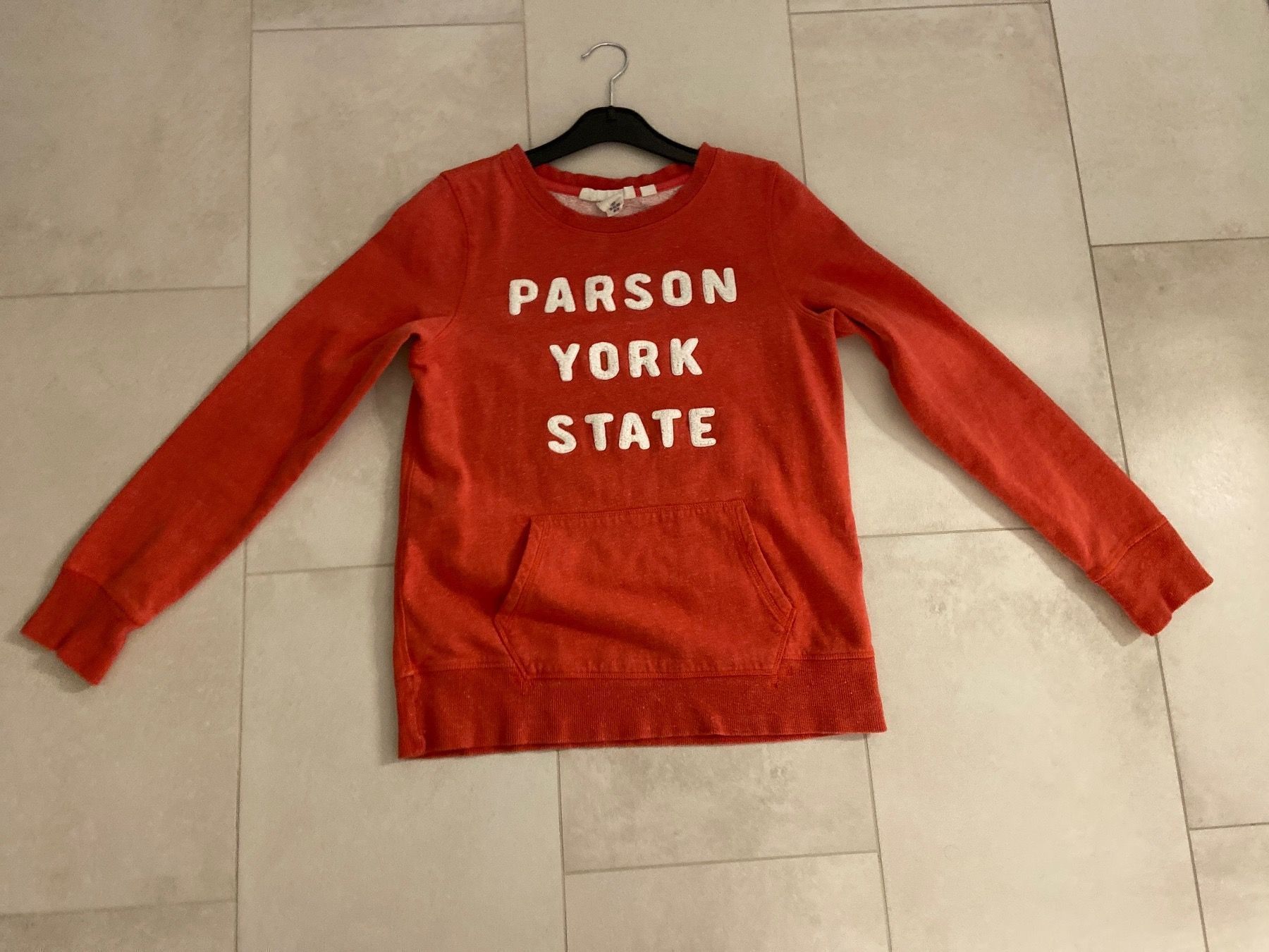 H&M Maglioni & Felpe: Rotes Damen Sweatshirt – Usato da Zug venduto da Hehe