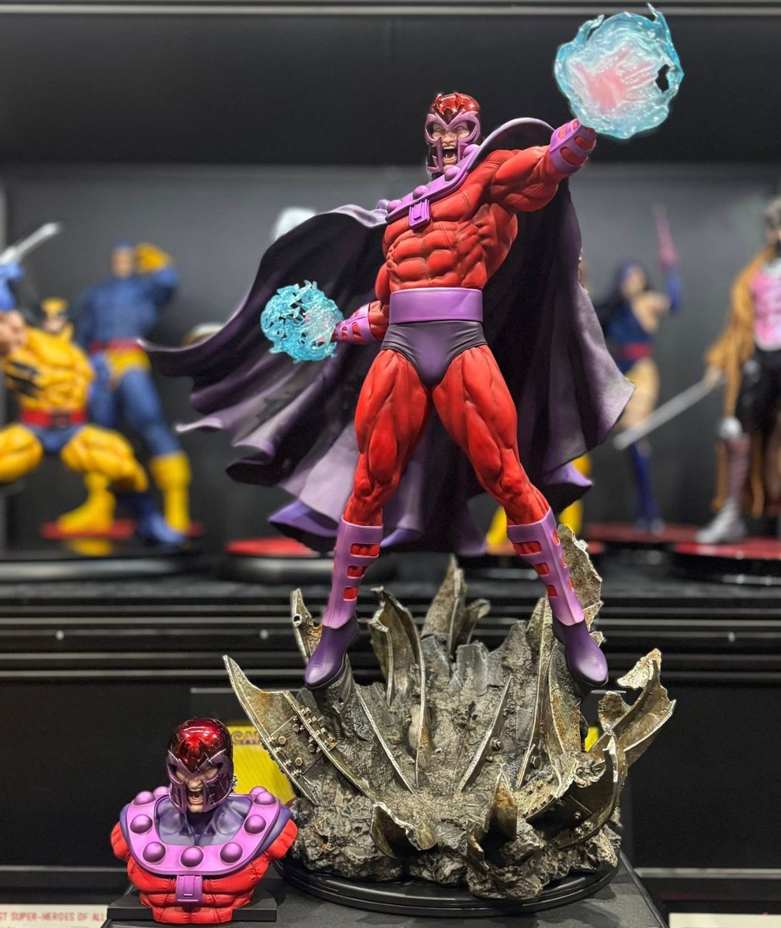 Sculture & Statue: Sideshow Magneto + Accessoires – Usato da Niederrohrdorf venduto da elwey 8