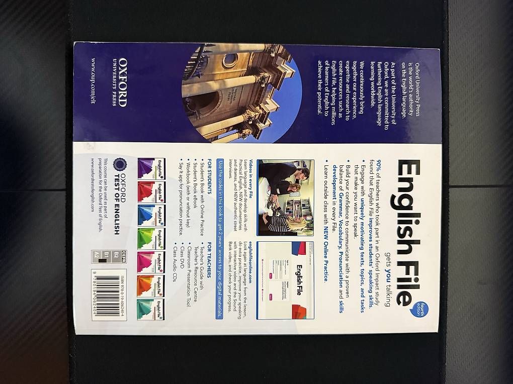 Livres: English File Students Book – D'occasion à Chêne-Bourg par Leandro22_ 1