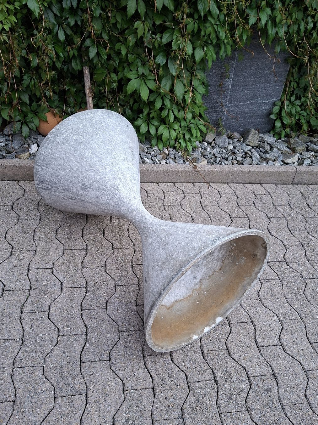 Eternit Vasi per fiori: Willy Guhl Blumenspindel Eternit – Usato da Ganterschwil venduto da HeidiuPeter 6