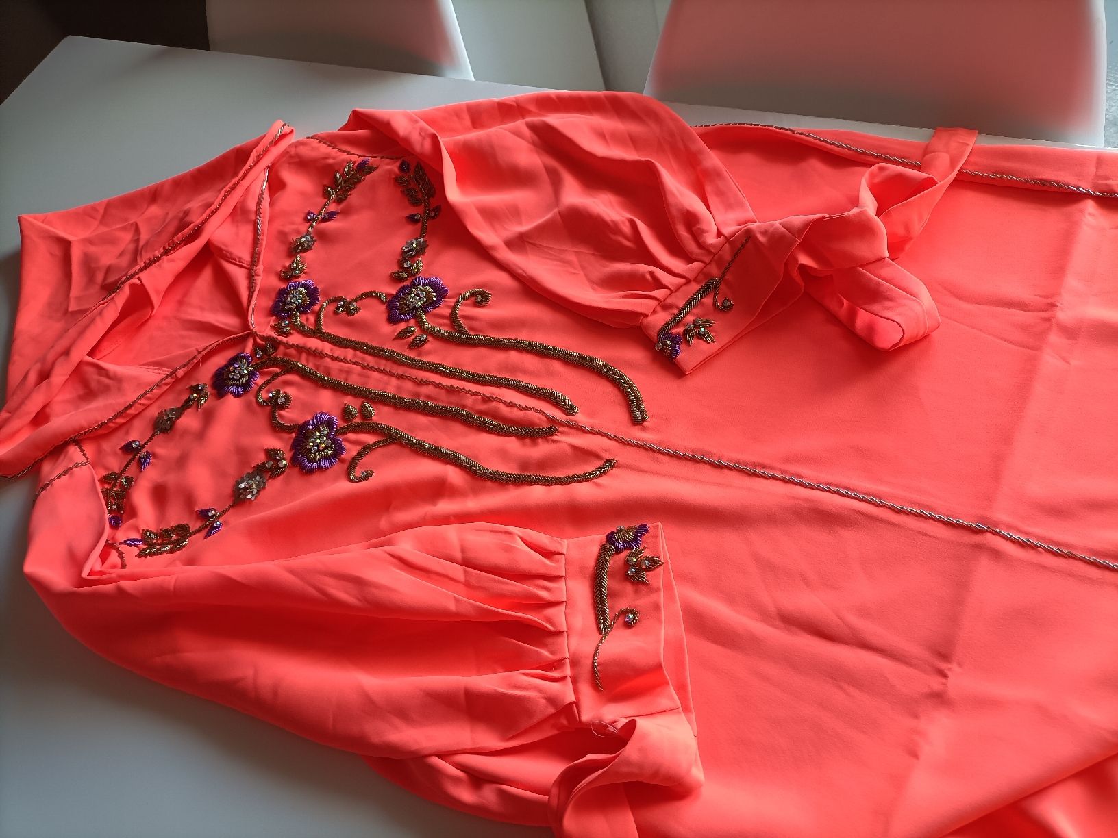 Vestiti: Caftan  jellaba corail brodé,  l'été, élégant  – Nuovo e nell'imballaggio originale da La Chaux-de-Fonds venduto da Luxary.25cachmirepro 3