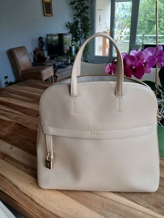 New Summer Cream Leather Furla Handbag 👜