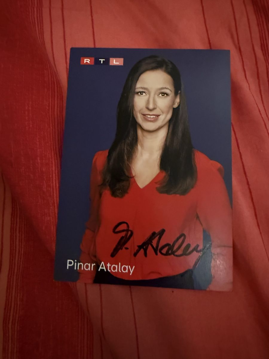 Autografi: Autogrammkarte Pinar Atalay RTL mit Unterschrift – Usato da Rüschlikon venduto da Andi_2000