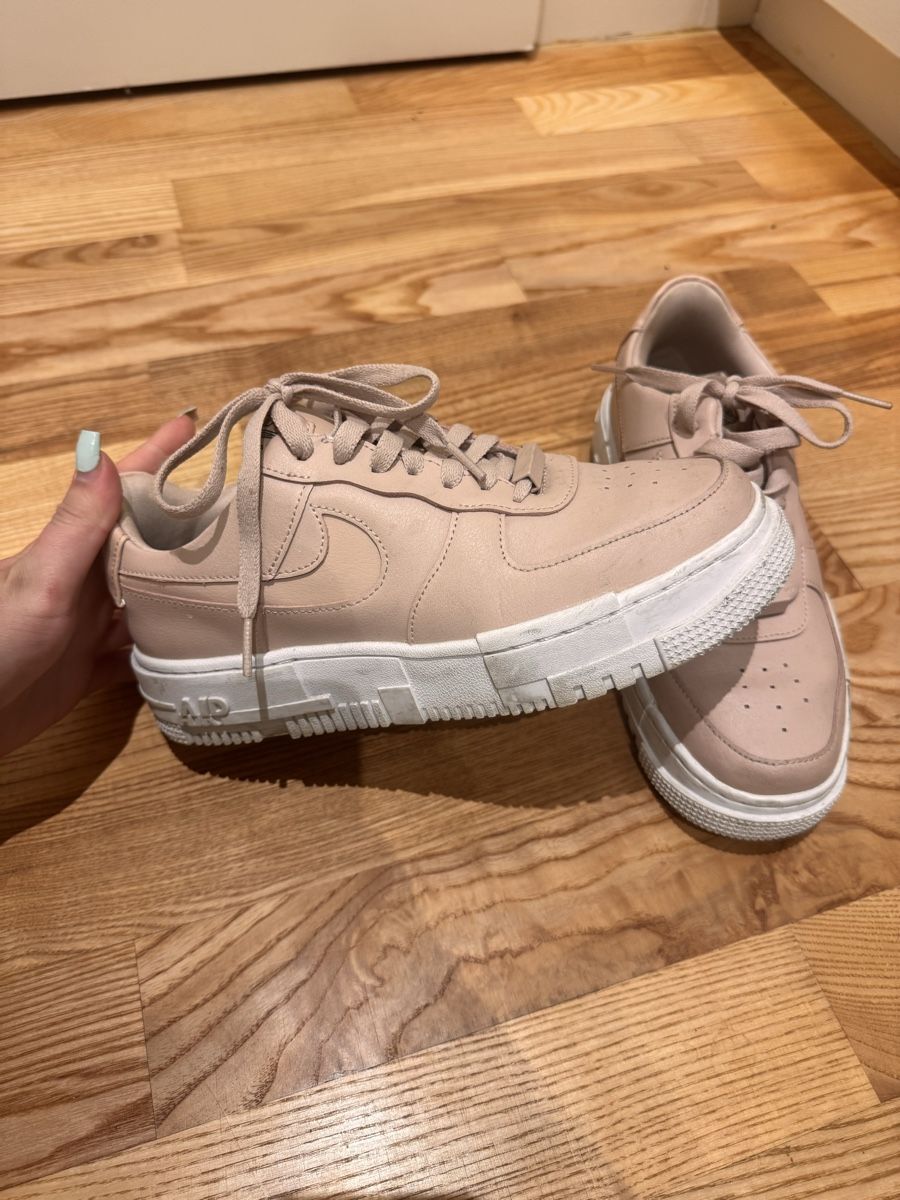 Nike Scarpe da donna: Nike Air Force 1 AF1 Pixel – Usato da Netstal venduto da Djukaxgajic01