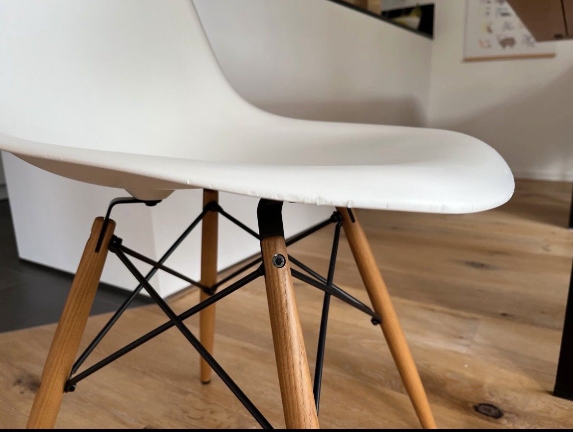 Vitra Sedie: Vitra Eames Plastic Chair – Usato da Rietheim venduto da car_86dz 4