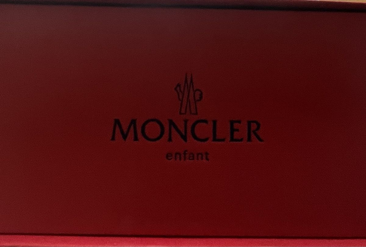 Moncler Foulard & Sciarpe: MONCLER Schal weiss – Nuovo e nell'imballaggio originale da Meilen venduto da Philin8037