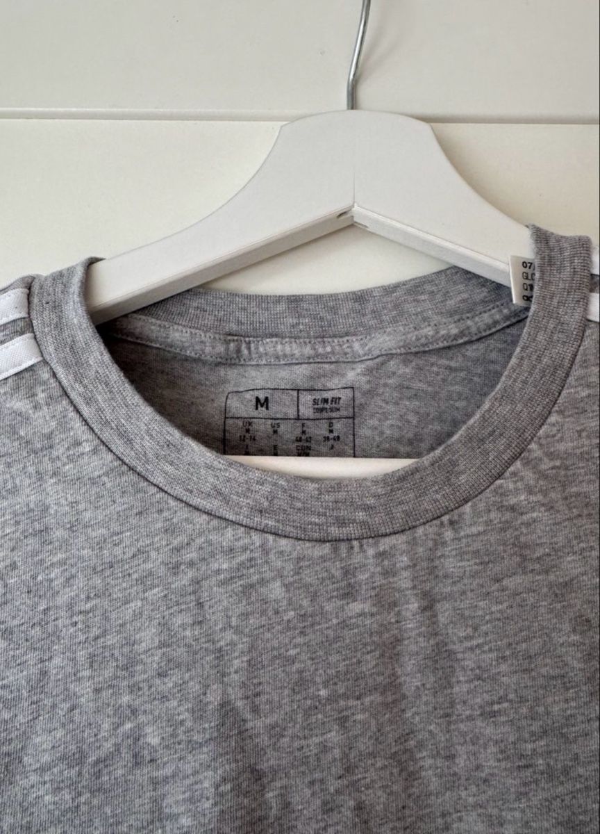 Adidas T-shirt: T-shirt – Nuovo (secondo la descrizione) da Turgi venduto da fabienne53 1