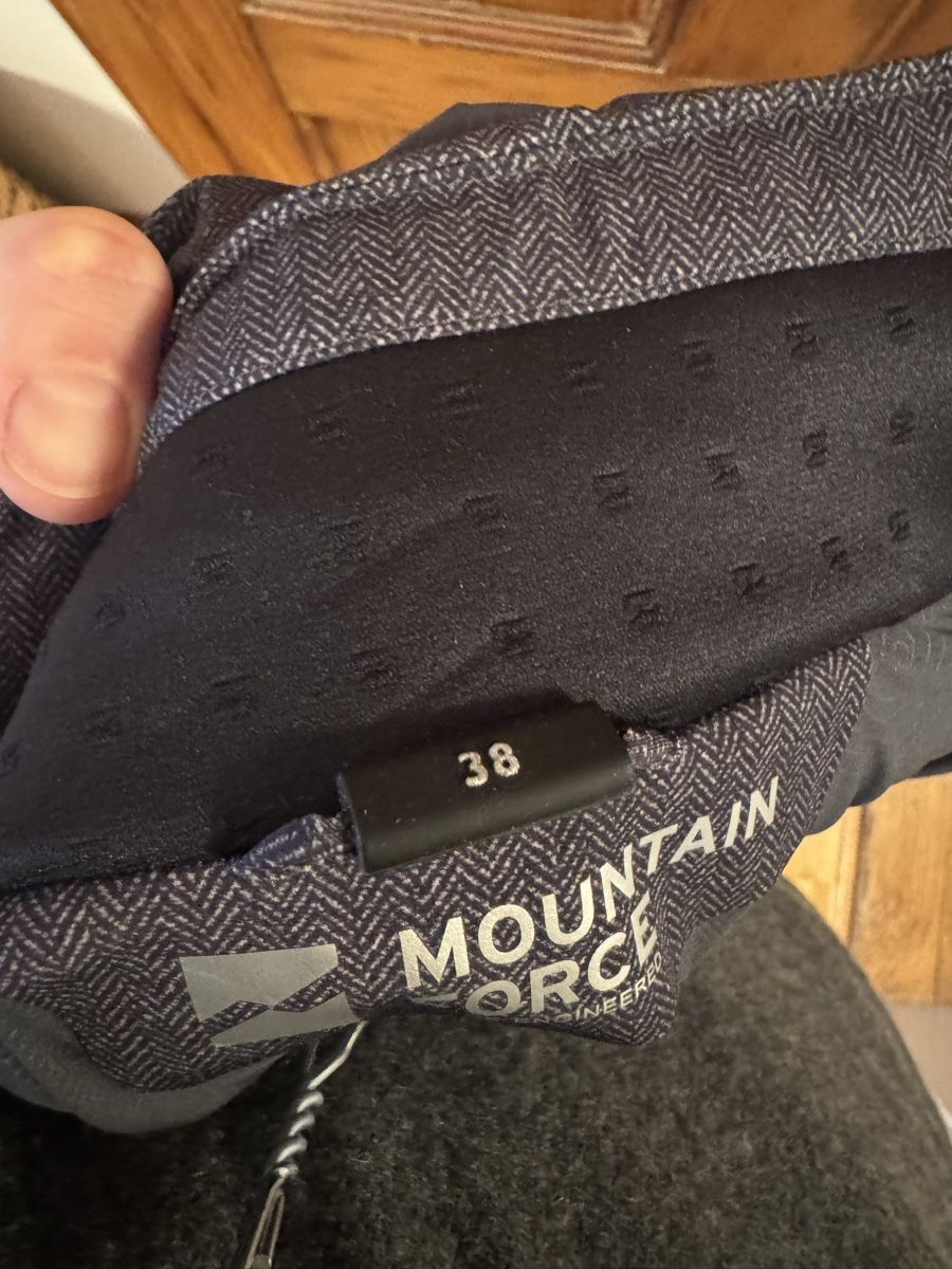 Mountain Force Giacche: Mountain Force Skijacke, Grösse 38, Damen – Usato da Zürich venduto da flavia26 3