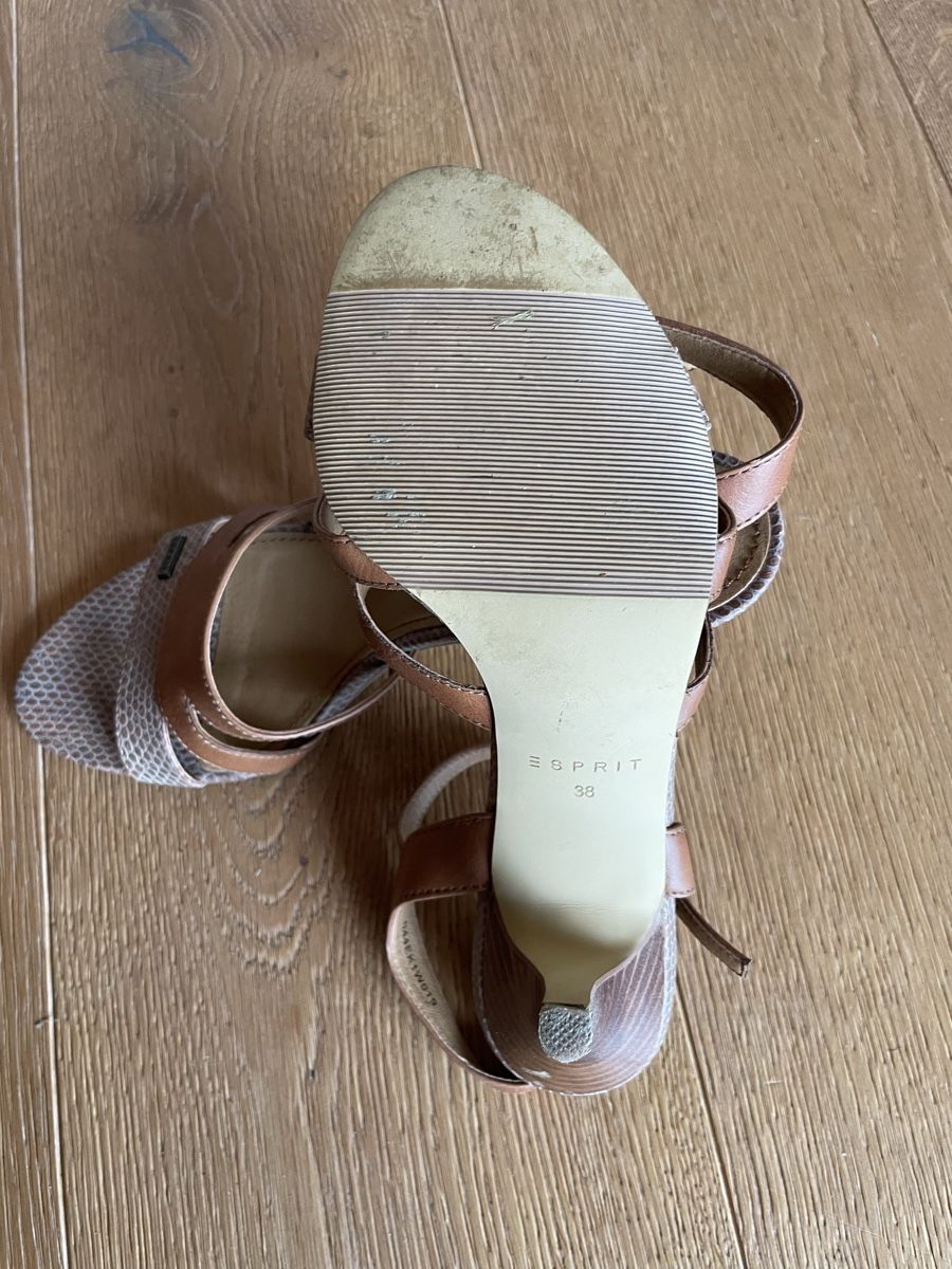 Esprit Scarpe da donna: High Heels / Riemen Sandalen – Usato da Aarwangen venduto da erd_ngx8 4