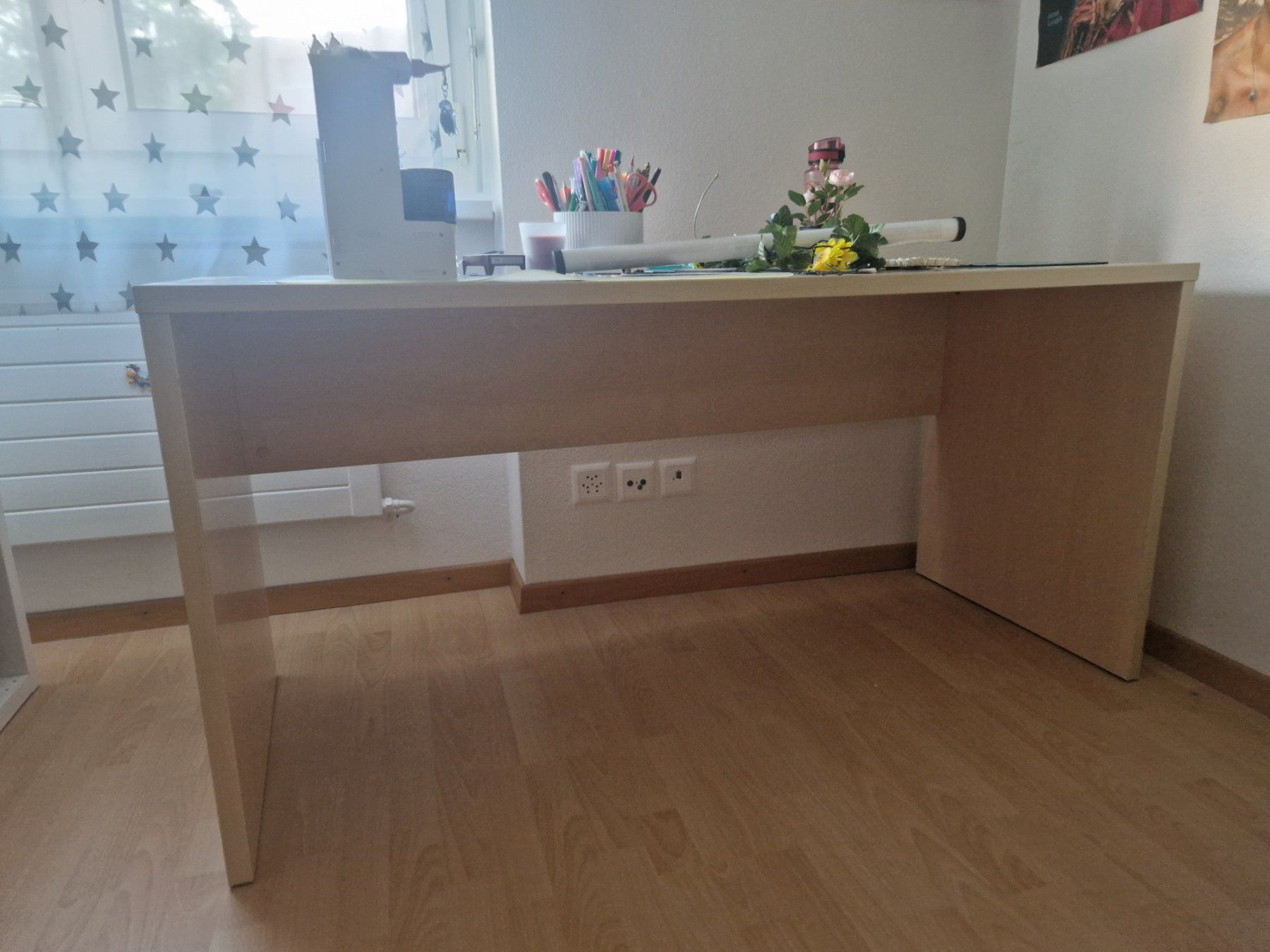 Schreibtische: Schreibtisch – Gebraucht aus Gossau SG von Bettinli