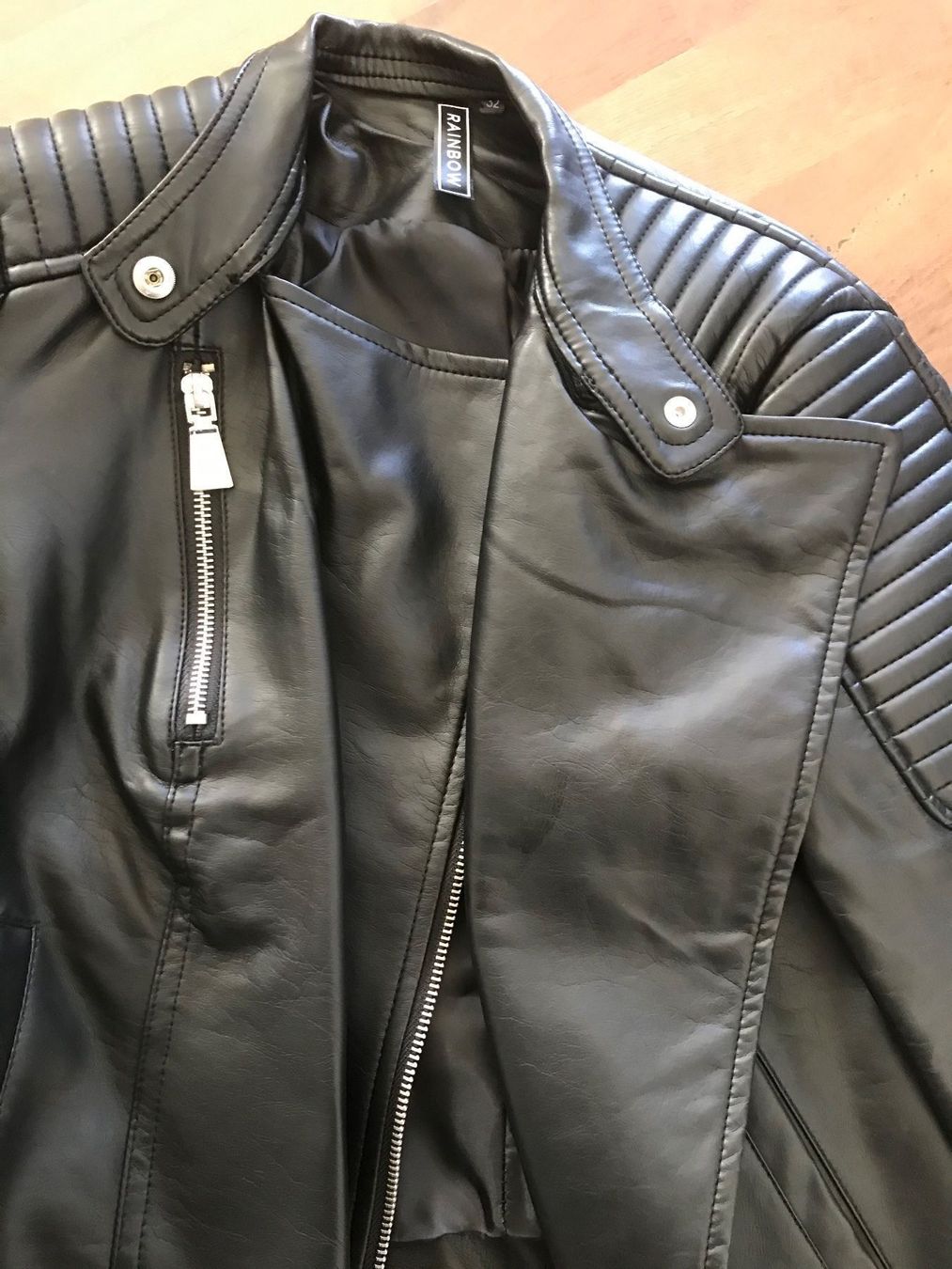 Giacche: Kunstleder Jacke – Usato da Triesenberg venduto da Anastasia26 1