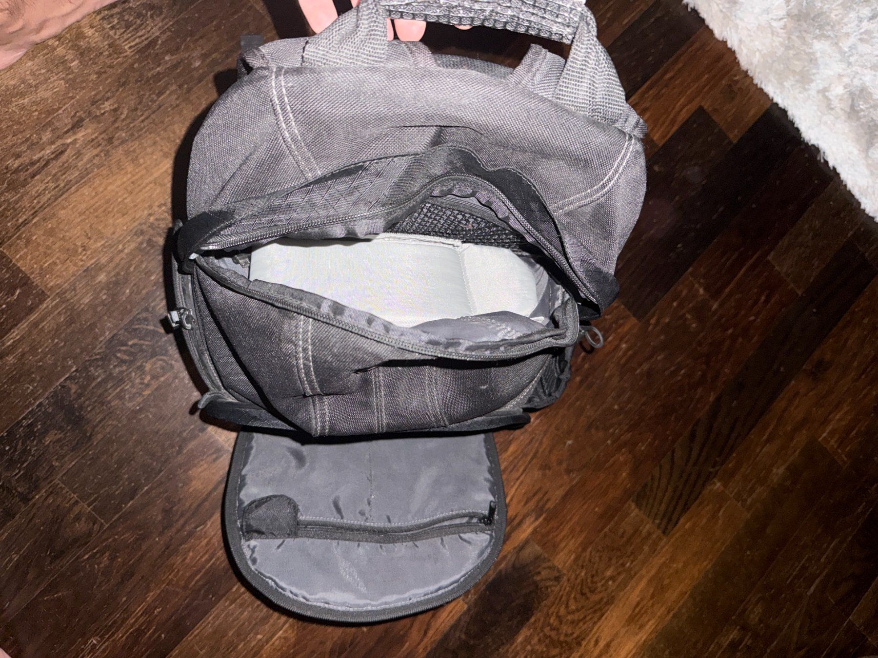 Zaini: Camera Backpack / Camera Bag with Adjustable Padded Dividers – Usato da Zürich venduto da Connor1516 2