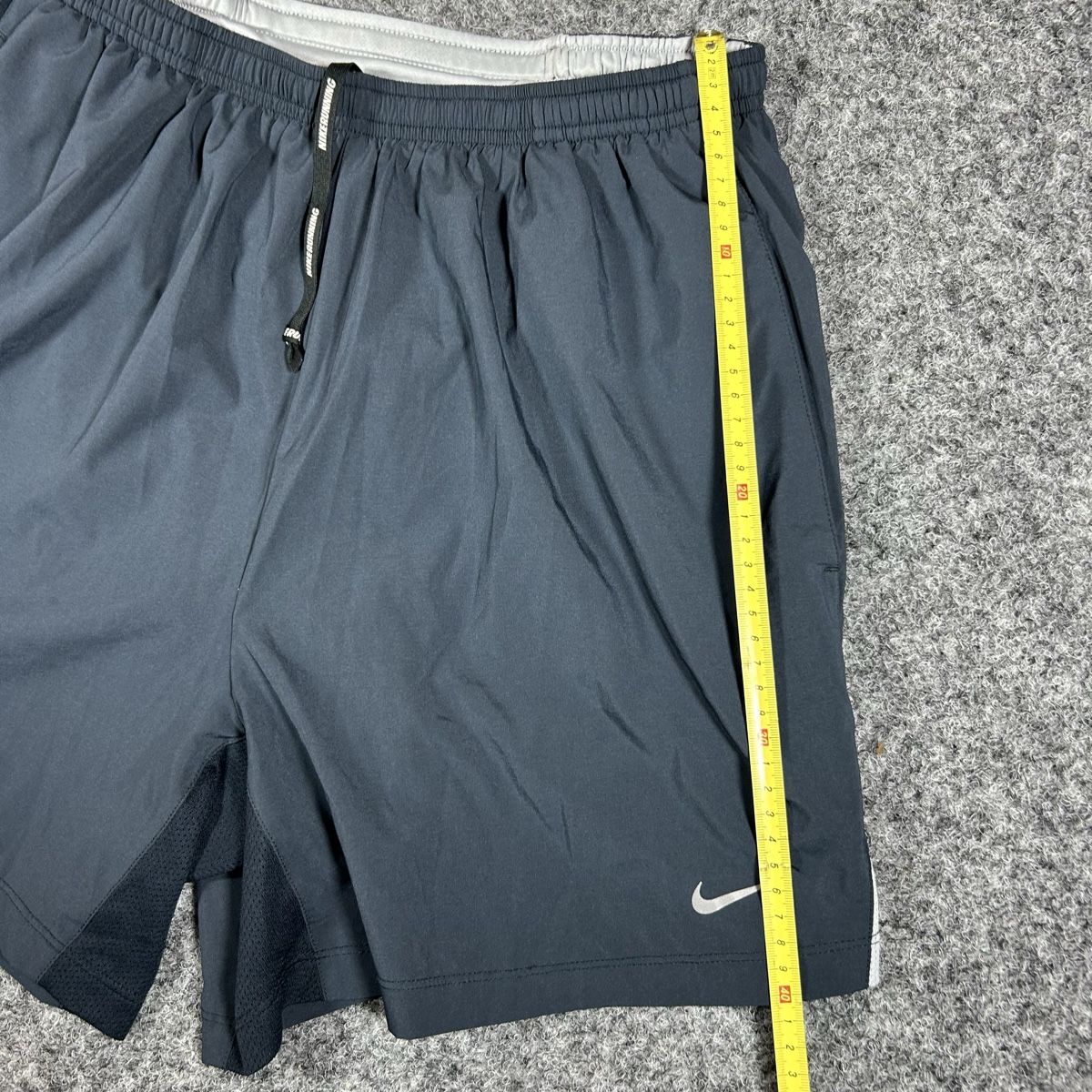 Nike Hosen: Nike short running  – Neu (gemäss Beschreibung) aus La Sagne NE von Matlasape 3