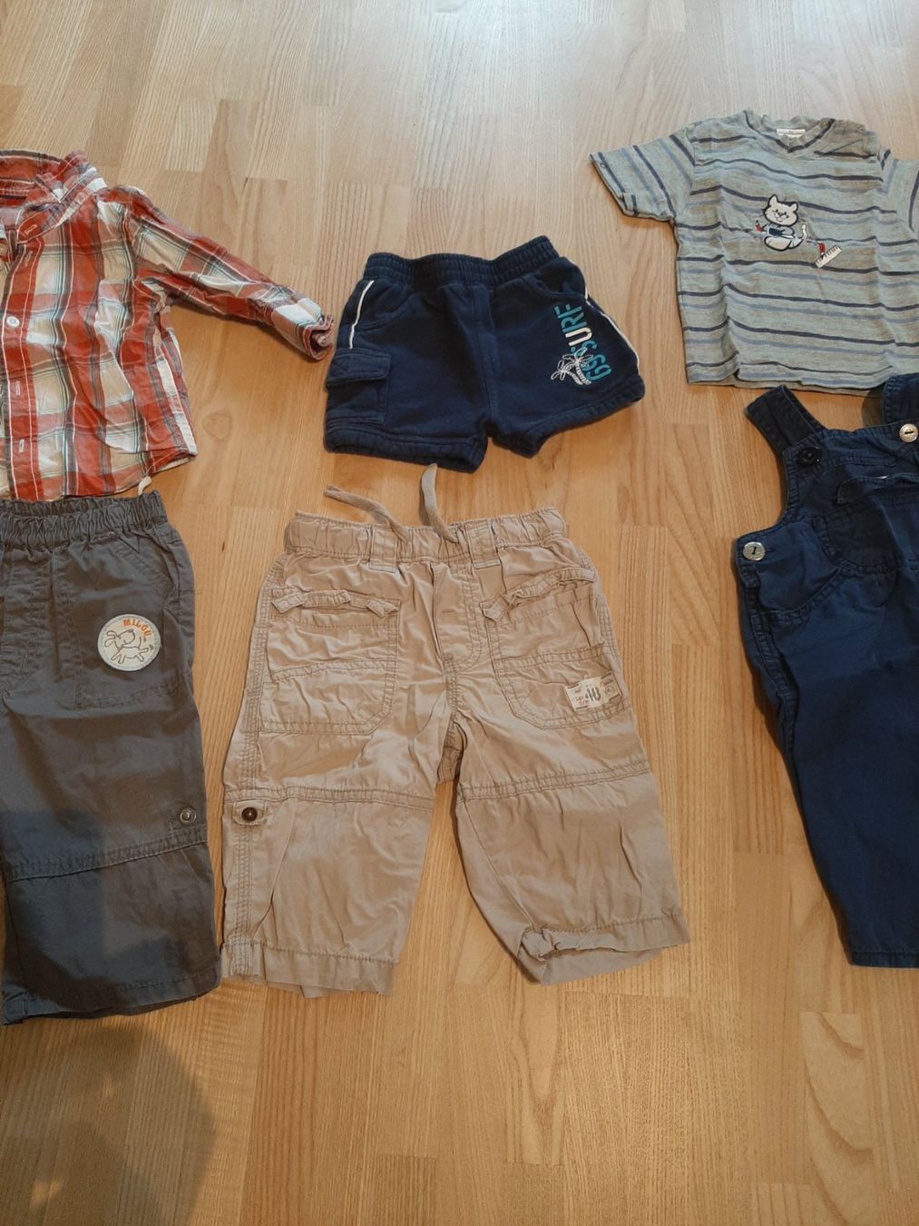 H&M Lotti & Set di vestiti: Praktisches Kleiderpaket Gr. 68 – Usato da St.Gallen venduto da sim_2thg 1