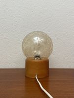 Kleine Pinewood Glaskugel Tischlampe vintage Nachttischlampe