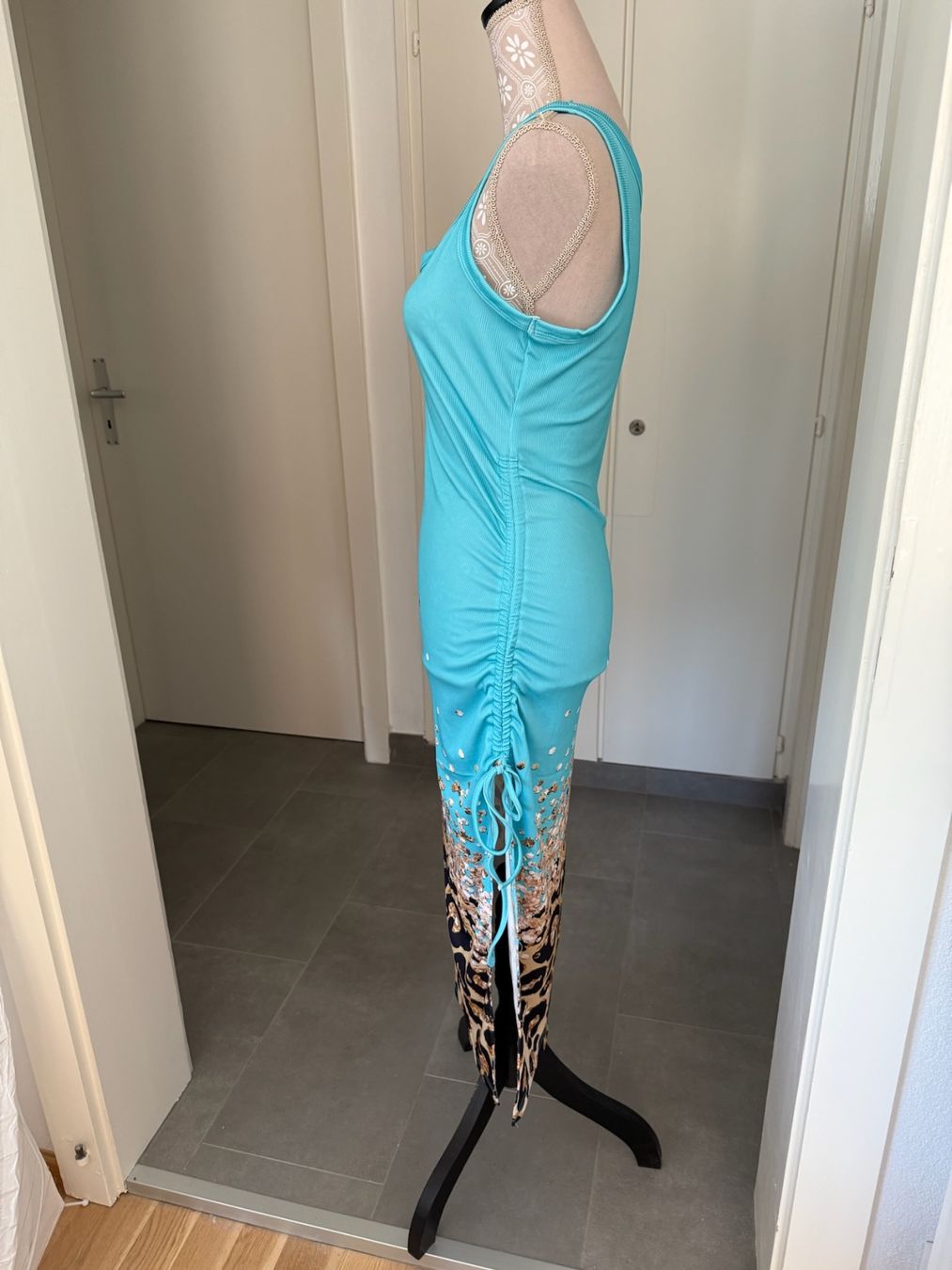 Vestiti: Robe - M – Usato da Sion venduto da accroshoes 2