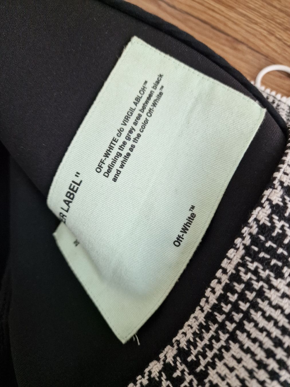 Off-White Giacche: Trench/blazer Off-White – Nuovo (secondo la descrizione) da Yverdon-les-Bains venduto da Scmps 4