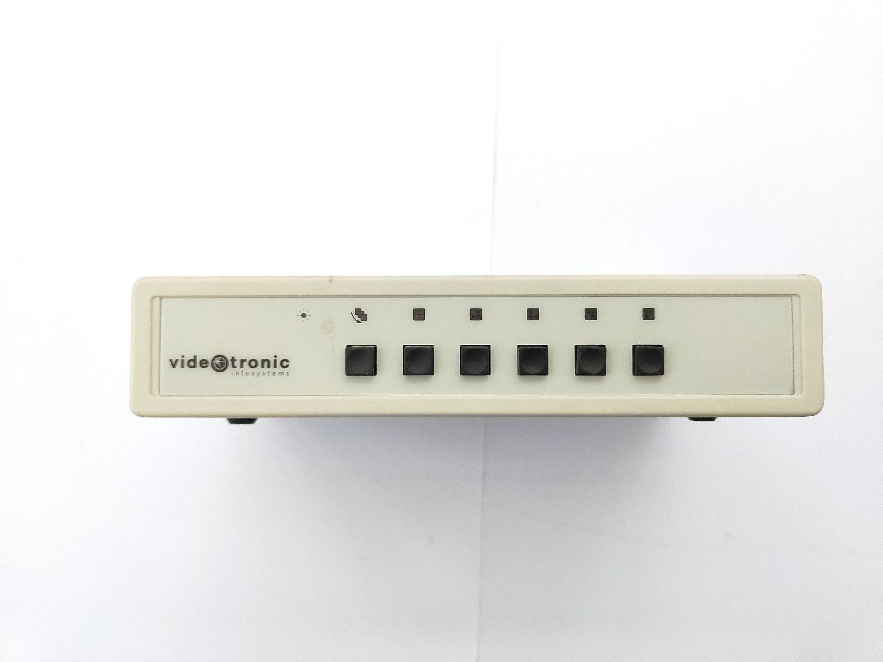 Console di mixaggio: Videotronic Videosystem Live-Videoswitcher – Usato da Zürich venduto da mobilix 1
