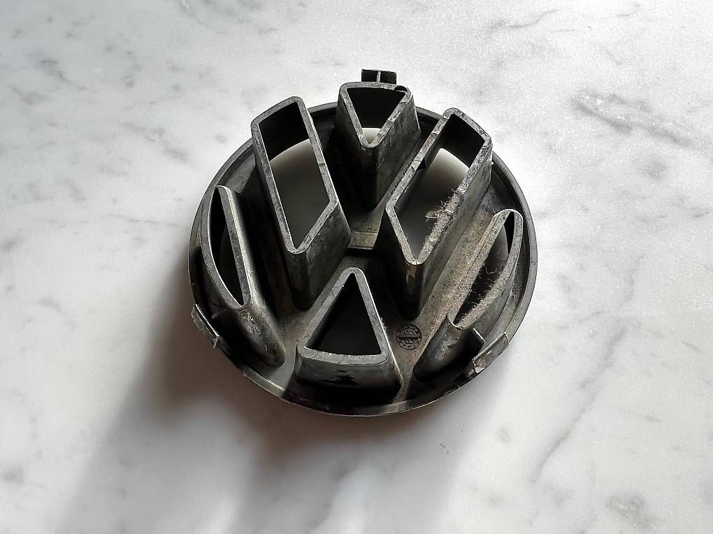 Tutti pezzi di ricambio auto: Original Vintage VW Emblem – Usato da Biel/Bienne venduto da lef_2jnx 2