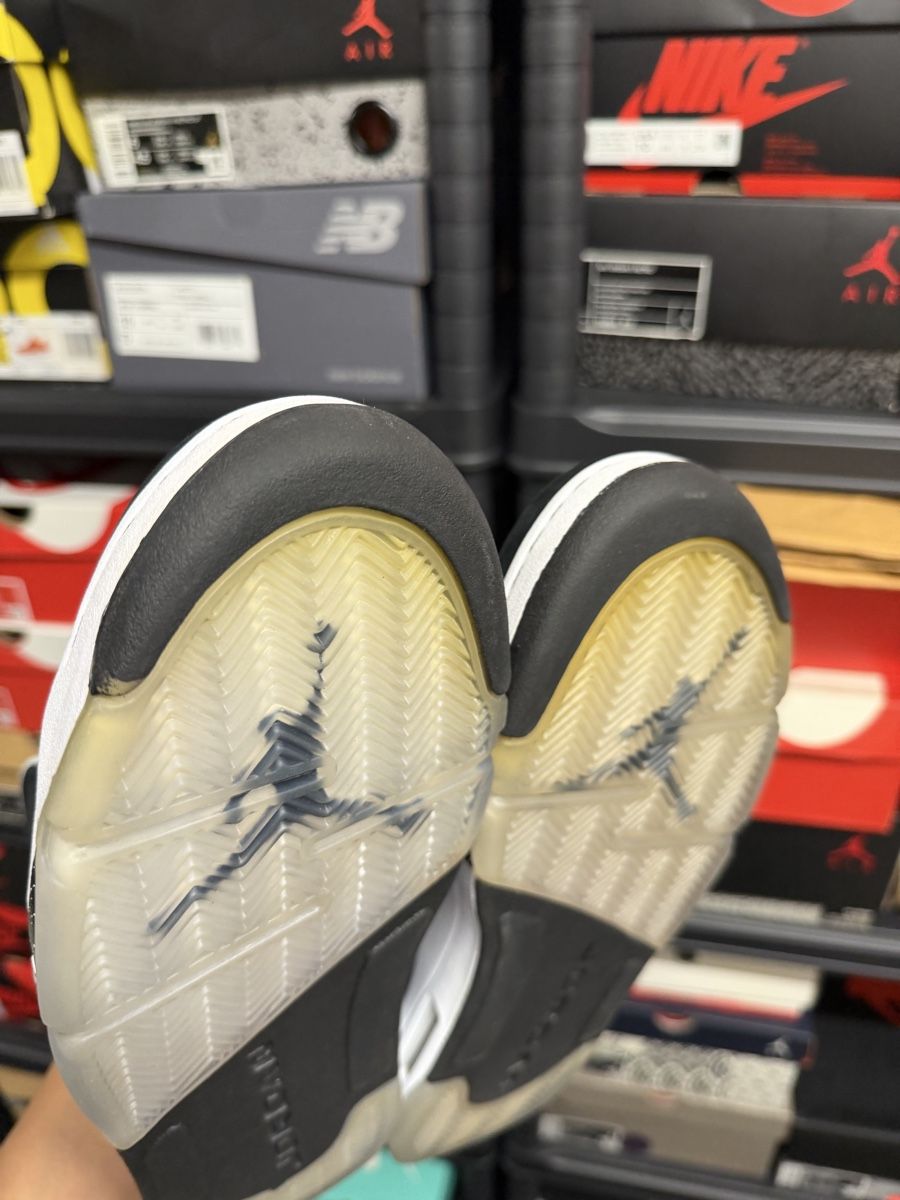 Jordan Scarpe da uomo: Jordan 5 Oreo (2013) – Usato da St-Légier-La Chiésaz venduto da Swoosh. 5