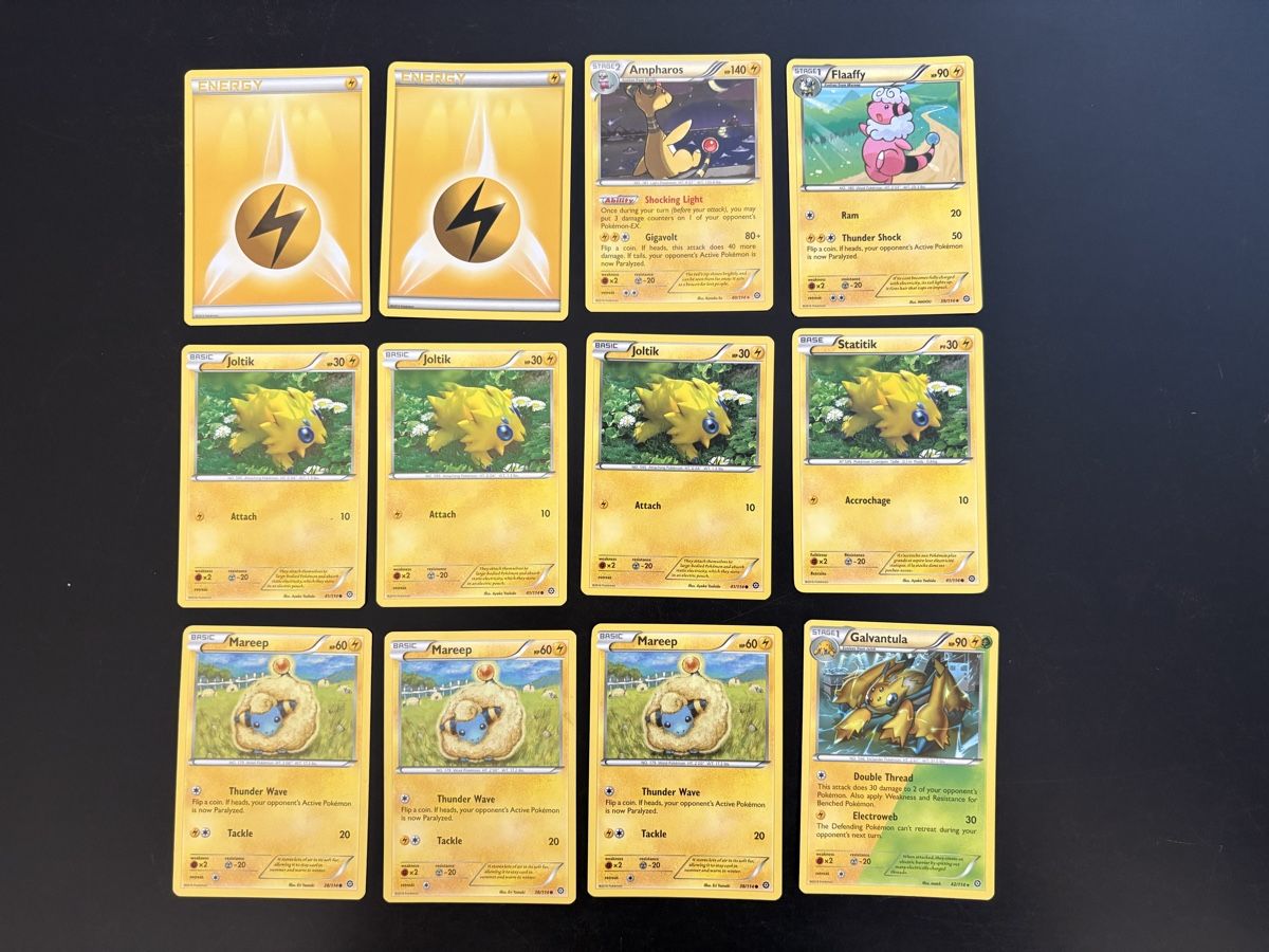 Pokémon Cartes à collectionner: Pokémon Sammelkarten – D'occasion à Aegerten par obixli