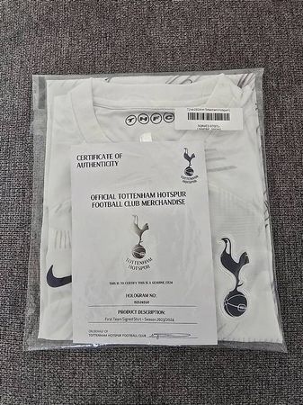 Original Tottenham Hotspur Team-signiertes Shirt 23/24  NEU