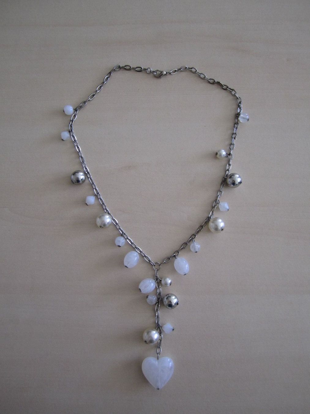 Catenine: Collier avec cœur et perles – Usato da Lausanne venduto da Kmm03