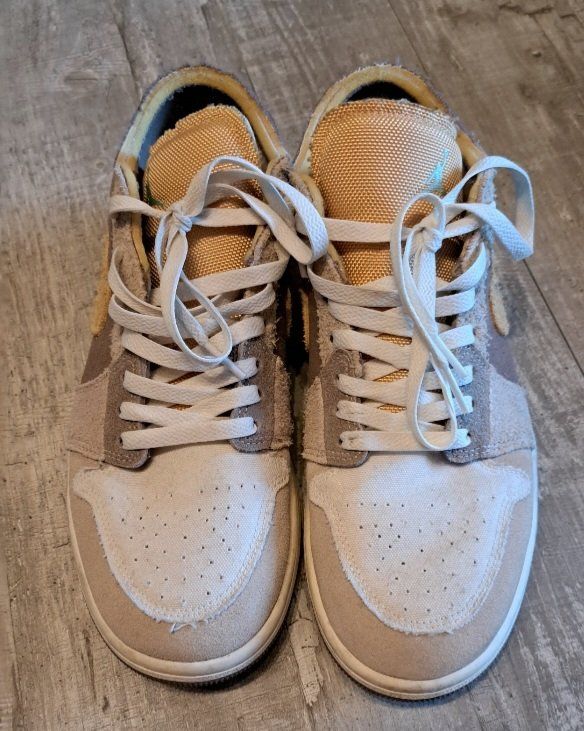 Nike Scarpe da uomo: Nike Air Jordan 1 Low – Usato da MARTIGNY venduto da pinkforever1984 2