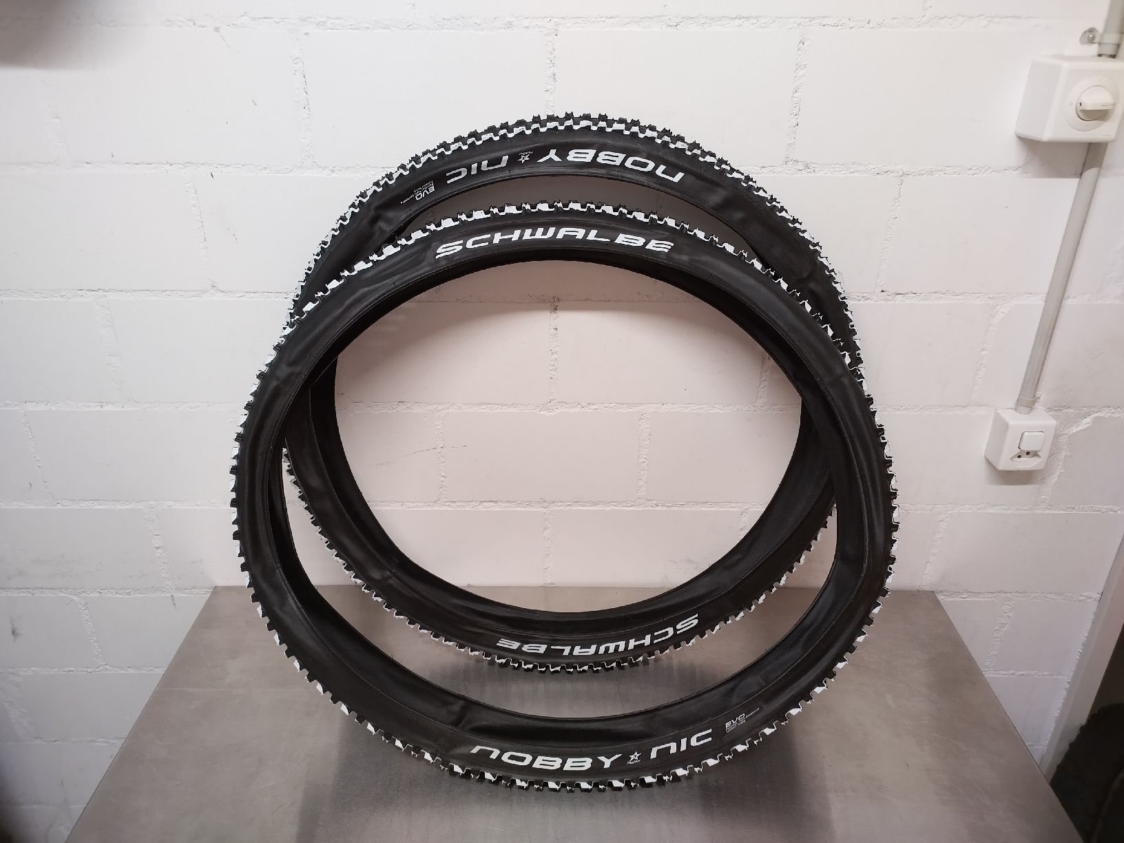 Schwalbe Pneumatici & Ruote complete: SCHWALBE NOBBY NIC EVO – Nuovo (secondo la descrizione) da Hombrechtikon venduto da findik 1