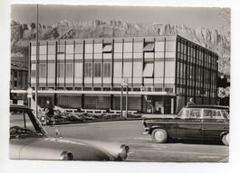 BUCHS SG Postgebäude mit Säntisgruppe - Auto