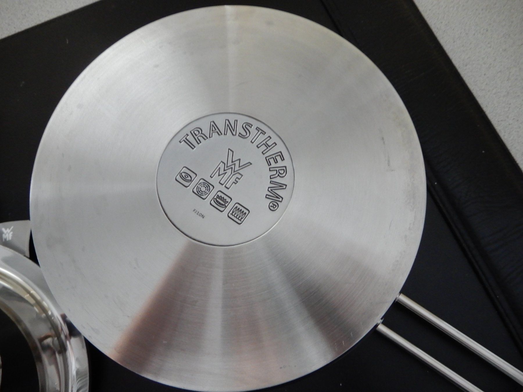 WMF Pentole: WMF Simmertopf 18 cm, neuwertig – Usato da Burgdorf venduto da Liss 3