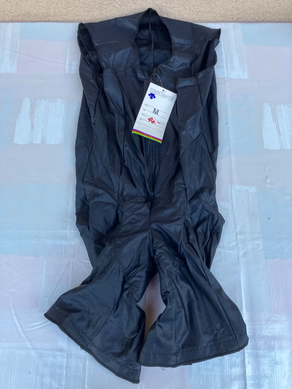 Pantalons: Descente Einteiler / Velohose kurz M schwarz – D'occasion à Trimbach par cendira