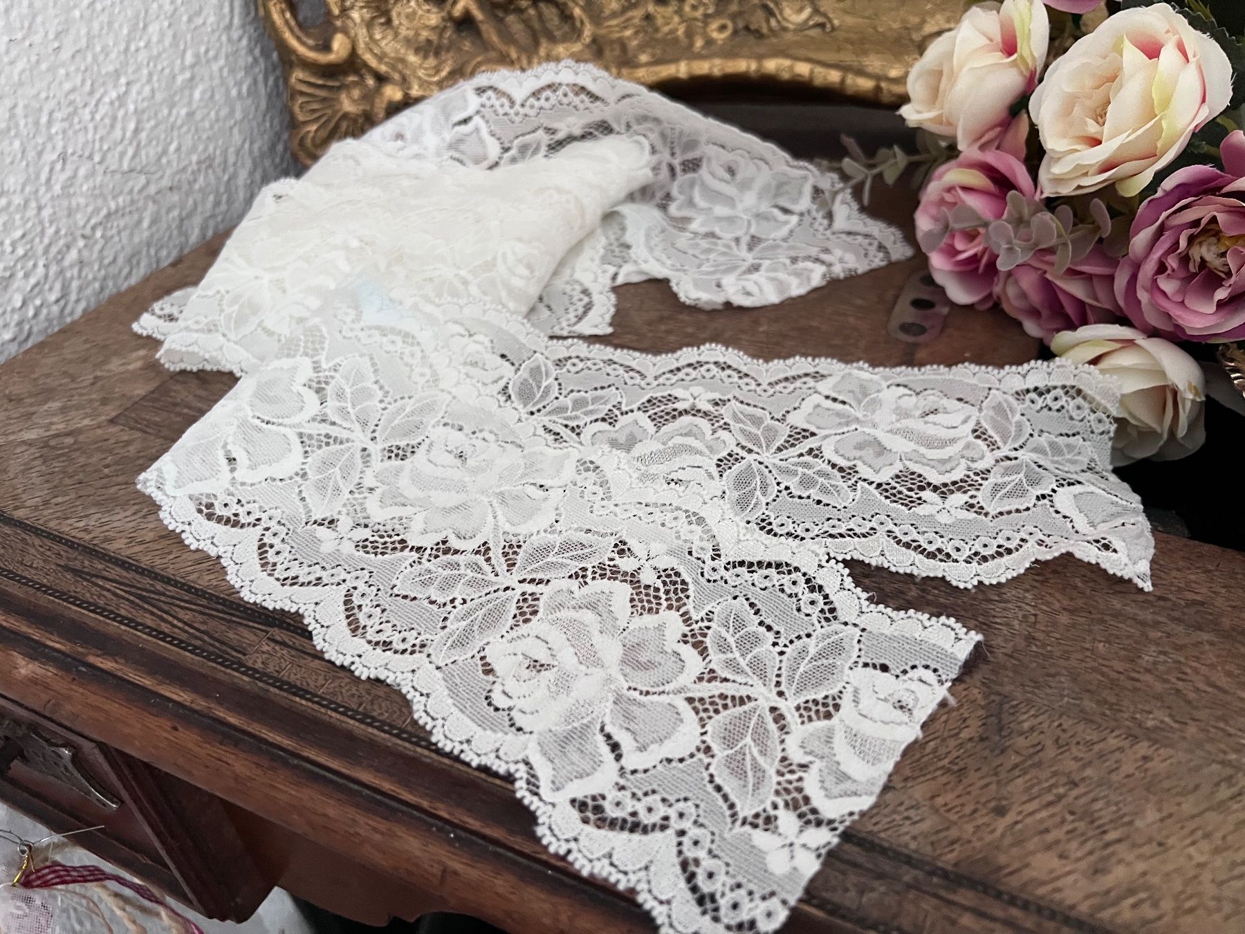 Tessuti: Alte, vintage Spitzen - 5 Stück - Shabby - elastisch – Nuovo (secondo la descrizione) da Walzenhausen venduto da Cerna007
