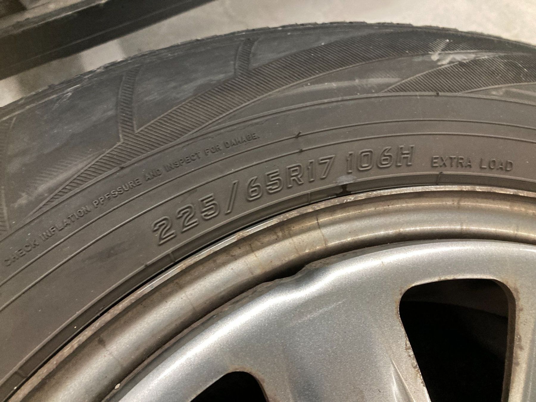 Subaru Pneus & Kompletträder: Subaru Forester Winterräder 225/55R17 – Gebraucht aus Cham von WB2223 5